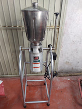 Cargar imagen en el visor de la galería, Licuadora Torrey Jr LP-12 12 litros